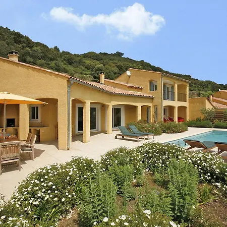 Exotic In Ceps With Private Pool, Cleaning Included Сasa de vacaciones
